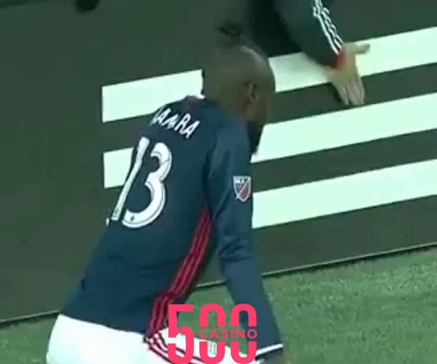 Kamaras Booking-Worthy Celebration.jpg